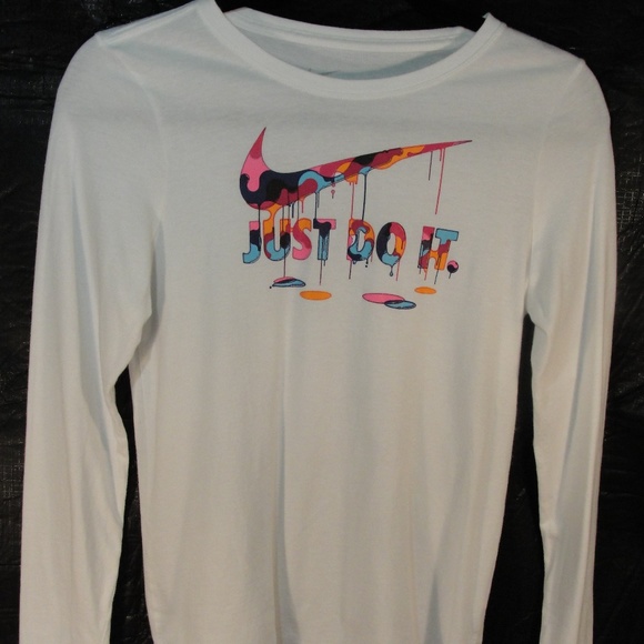 Nike Other - Nike casual print running  top just do it